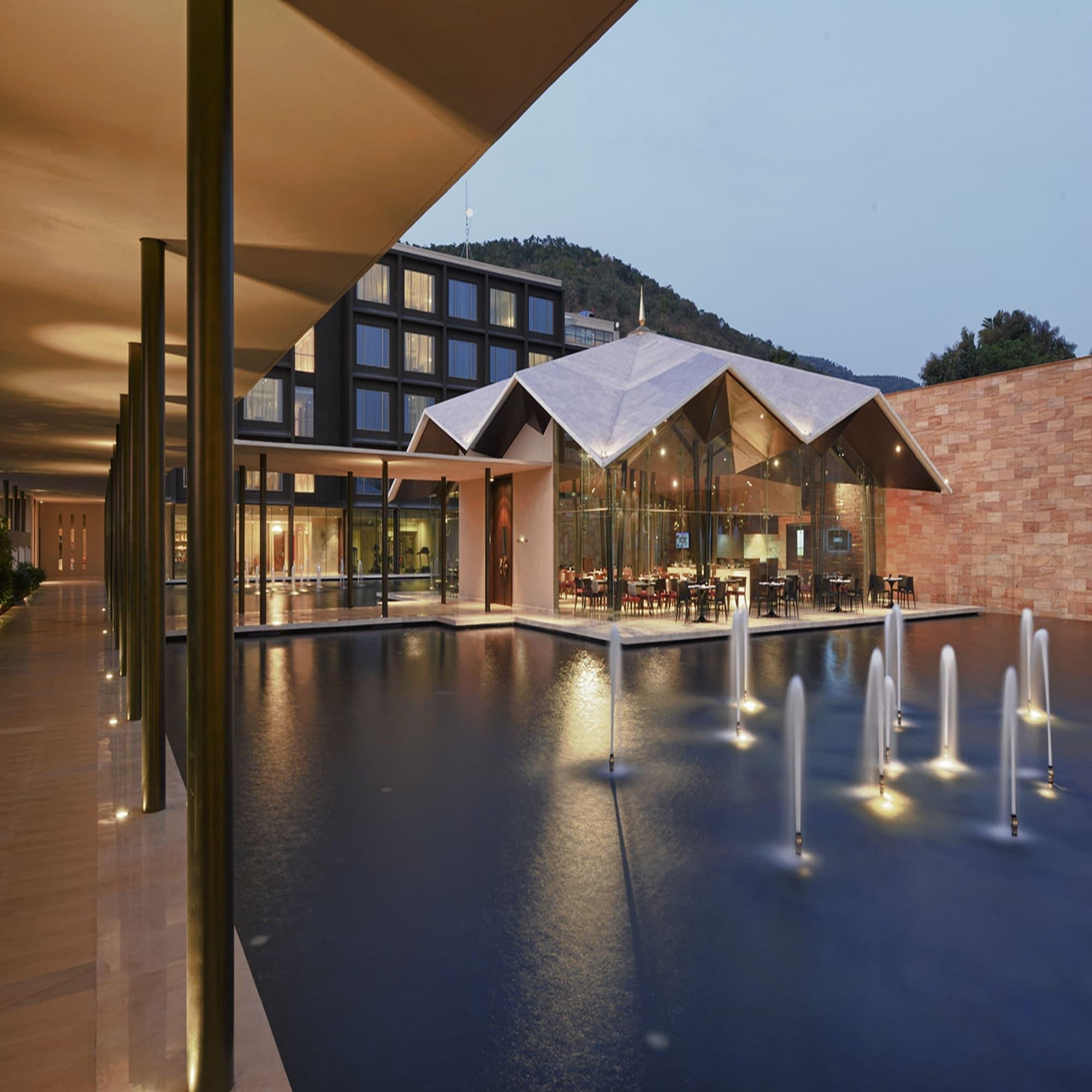 Marasa Sarovar Premiere Tirupati Exterior foto The resort's lobby
