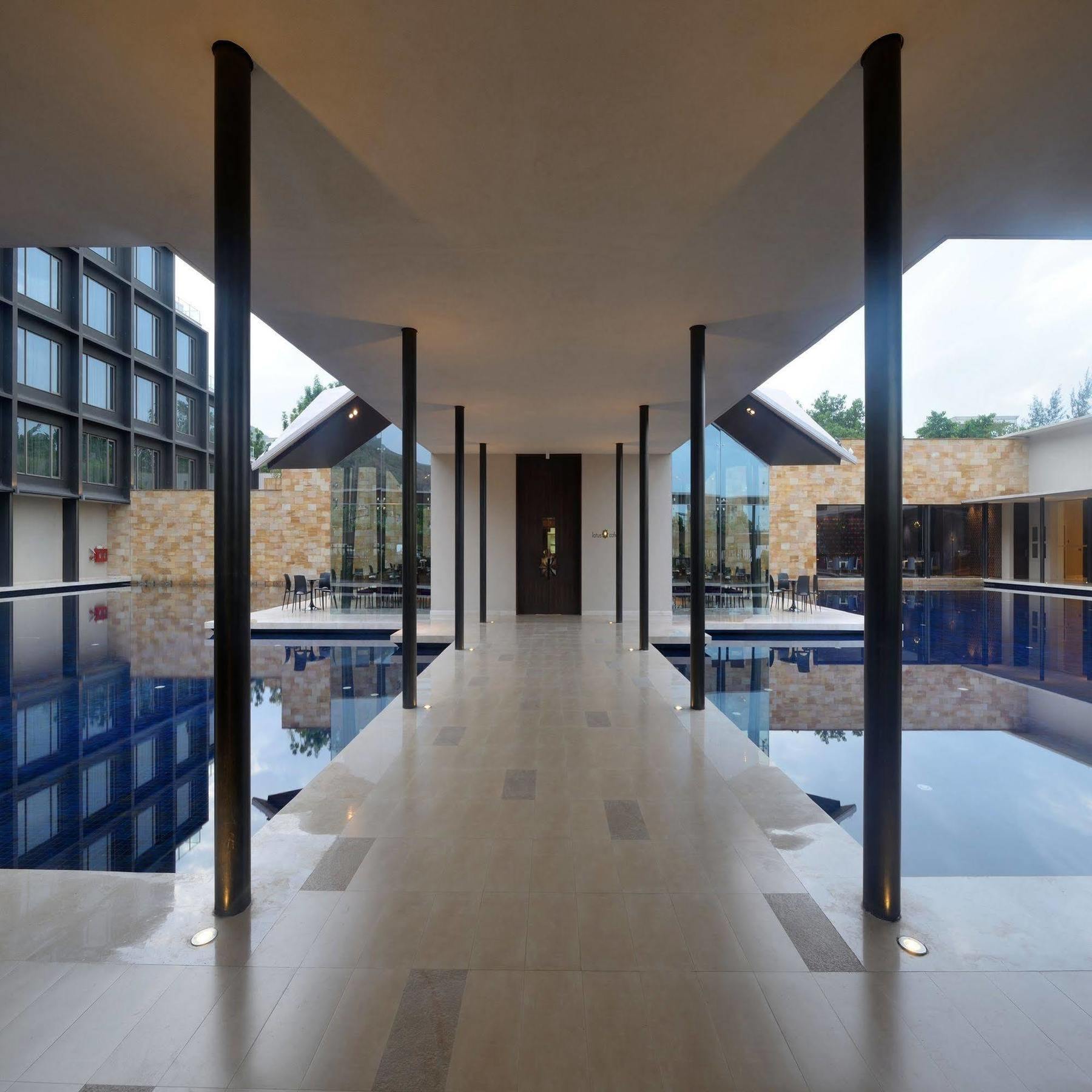 Marasa Sarovar Premiere Tirupati Exterior foto Interior of the new building